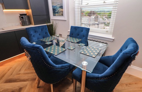 Buxton Cottage | NETHERDALE PENTHOUSE, family friendly in Buxton