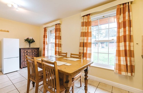 Eaton Mascott Cottage | Netley Hall - Thyme