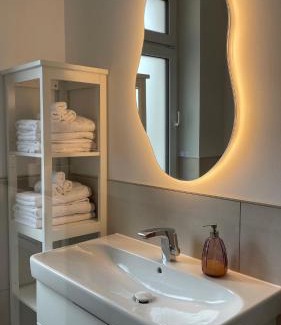 Nordhausen Apartment | NEU! OASIS - FeWo am Harz, hochwertig Kernsaniert, 83 qm, EG
