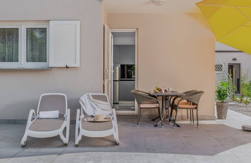 Rabac Apartment | neues Apartment mit grosser Terrasse