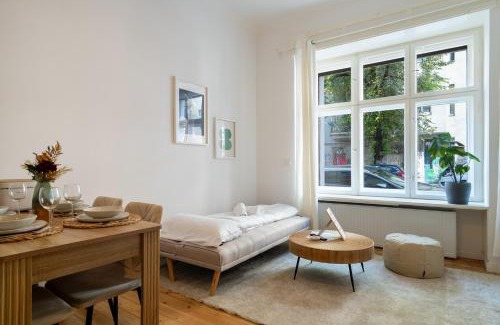 Neukoelln Apartment | Neukölln Vibes Tiny and Trendy