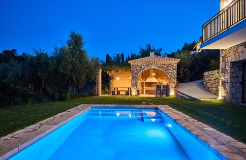 Akrotiri Villa | Neva Villa