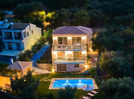 Akrotiri Villa | Neva Villa