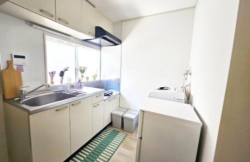 Okubo Apartment | New!편의점10초#신주쿠2분#신오쿠보역5분#12평#최대3명#부엌침실#나리타공항50분#러블리아파트#고급매트리스