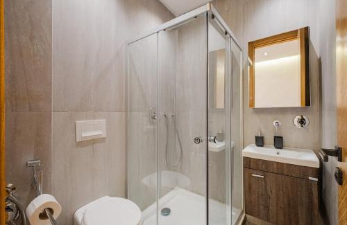 Gueliz Apartment | NEW 1BR Apart Queensize AC 5 min to CityCenter
