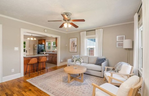 Knoxville House | NEW 2-Bedroom|5 Mins to Downtown