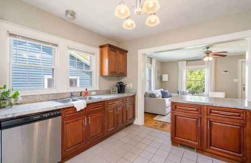 Knoxville House | NEW 2-Bedroom|5 Mins to Downtown