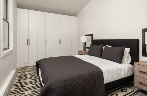 West End Condo | NEW! 2BR|1Bath|| 6 blocks to Mtn in the West End