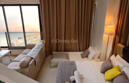 Downtown George Town Apartment | NEW 2BR Sunrise Gurney with Stunning Seaview 无敌日出海景房