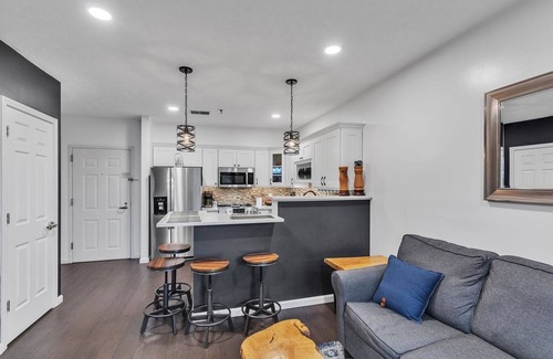 Nashville Condo | NEW! 2nd Floor Front Side Signature Suite - 201 by Grand Wood Suites