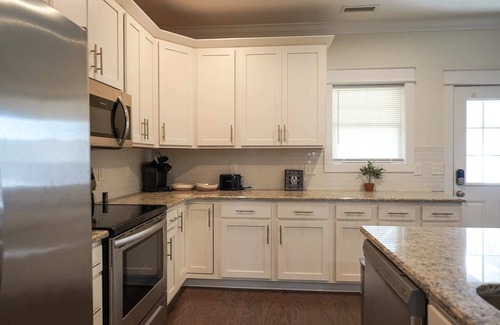 Murfreesboro House | NEW 3 BR 2+ BA Townhome | Sleeps 7 | Near Downtown