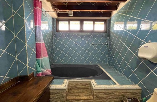 San Pedro La Laguna House | NEW ✮ 3 Spacious Bedrooms w/Lake View and Garden