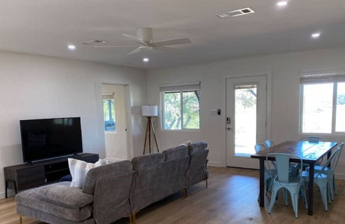 Spicewood House | NEW 3BDRM Lake Front Home|2Acres