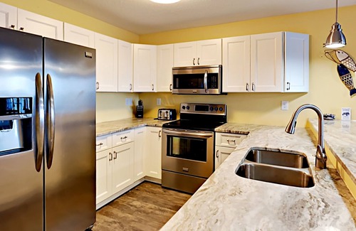 Put-in-Bay Condo | New - 4 BR Put-in-bay Waterfront Condo-All the Comforts of Home- 10 ppl -C211