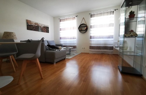 Favoriten Apartment | New 43m2 stylish apartment - in 15min direct to city center