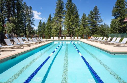 Truckee House | NEW 4BD Residence in the Signature Home Collection at Old Grenwood!