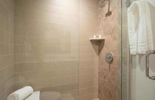 Truckee House | NEW 4BD Residence in the Signature Home Collection at Old Grenwood!