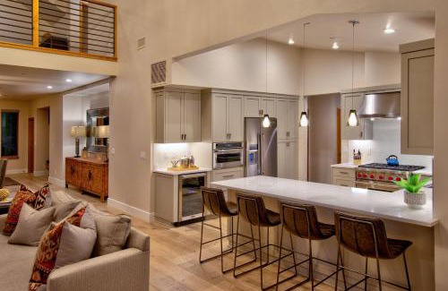 Truckee House | NEW 4BD Residence in the Signature Home Collection at Old Greenwood!