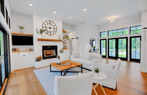 Mineral House | NEW 4BR Lake Anna with Pool, Beach, Patio, Hot Tub