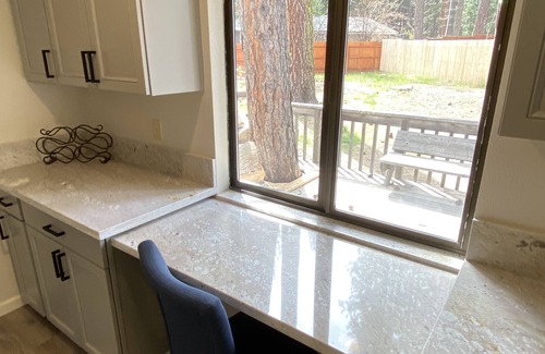 Plumas Eureka Estates House | New AC Installed: 3 bedroom home with golf course view , Dogs OK