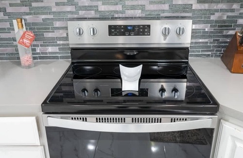 Port Isabel House | NEW! Adams st channel house