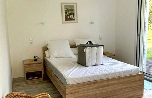Mesquer House | New air-conditioned house for 4-6 people, 2km from the beach, with private woodland.