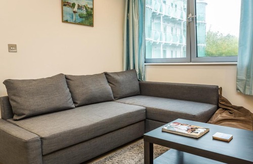 Barnet Apartment | NEW Amazing 2 Bedroom Flat in New Barnet