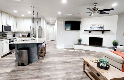 Montgomery House | 'New Amenities'/Large Covered Deck/Foosball/Hammock/Firepit/Lake Conroe