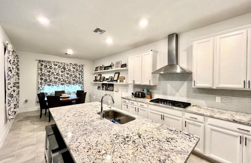 Biggar House | New and Beautiful Babcock Ranch home with Private Screened in Heated Pool
