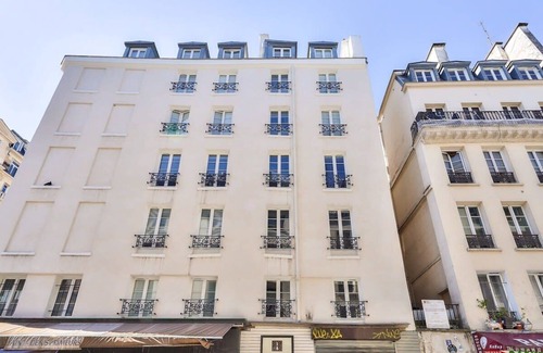 Strasbourg -Saint-Denis Apartment | New and Bright Studio in the Heart of Paris (1G)