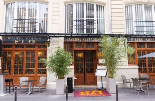 Strasbourg -Saint-Denis Apartment | New and Bright Studio in the Heart of Paris (1G)