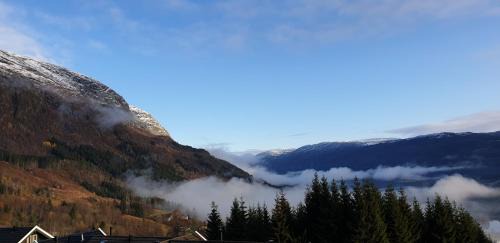 Skulestad House | New and Exclusive Cottage in Voss with a great view