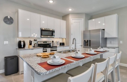 West Kissimmee House | New and stylish home just 5 min from Disney parks