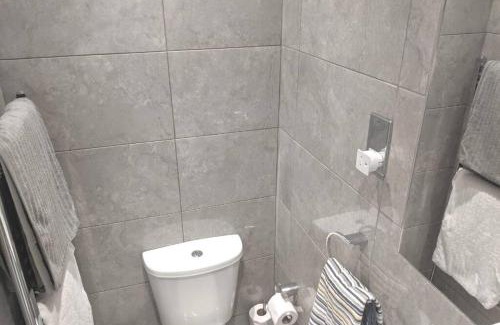 Bradford Apartment | NEW APARTMENT - Offline Bookings on 079-504-13594