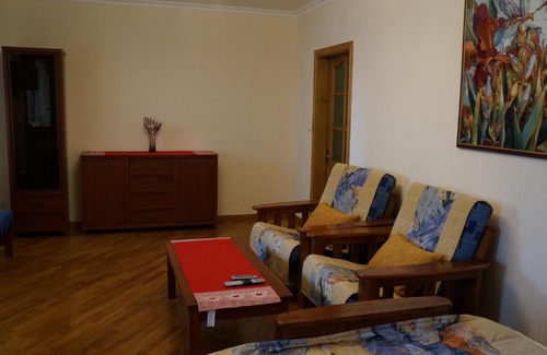 Darnyckyj Apartment | New Apartment on Poznyaki