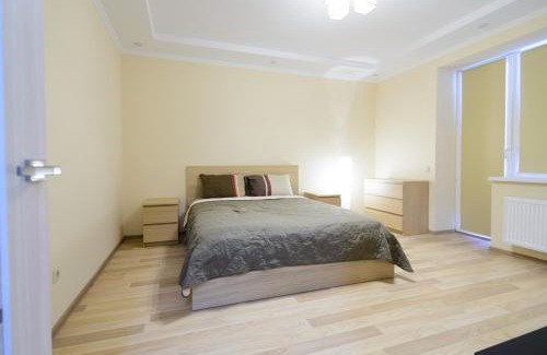 Lychakivskyi District Apartment | NEW Apartment on Zhasmynova Street 5b