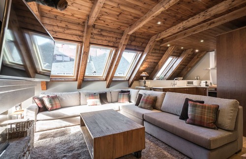 Baqueira Apartment | New ARTIC by Totiaran, at the foot of the slopes, 13 p, 5 bedrooms in Val de Ruda