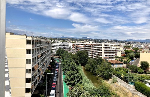 Cros-de-Cagnes Apartment | New - BeachSide & Amazing Seeview - Top Floor - Air Cond - Garage