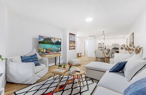 Quartier des Spectacles House | NEW Boho Downtown 10 BIG bedrooms