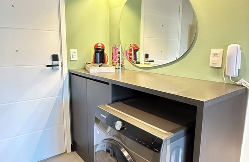 Sao Paulo Apartment | New and equipped studio | Close to the subway, ideal for couples and executives