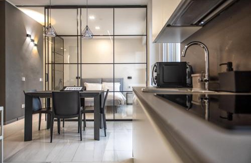 Gioia Apartment | New & Bright Balcony Flat by Central Station