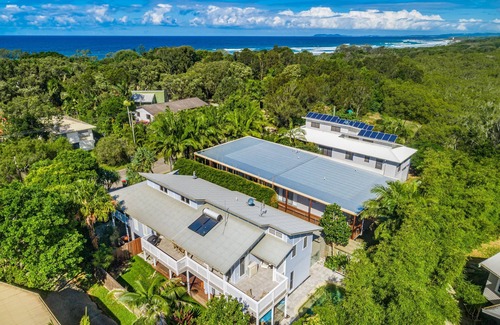 New Brighton Apartment | New Brighton Beach House - walk to beach