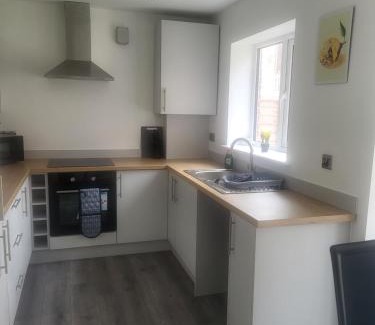 Rotherham House | New Build 3-Bed in Rotherham Fast WiFi, Garden & Driveway