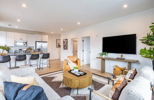 Nashville House | New Build Condo Minutes from Downtown Nashville Dining & Fun | Heights #403