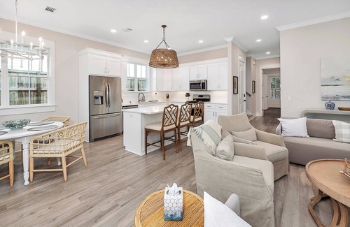 Saint Simons Island Cottage | New Build Cottage near the Beach, Sea Island, Resturants