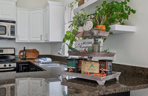 Heber House | NEW! Callaway Vista - 6br, Hot Tub, 2 Kitchens, 2 bunk Rooms, 3 family rooms, Amazing Views