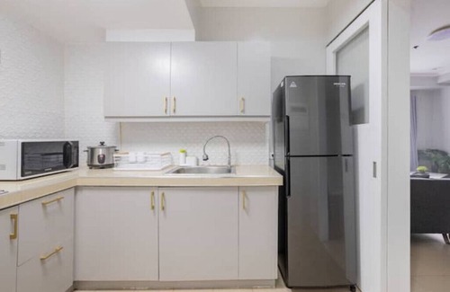Bonifacio Global City Condo | New! Central and Spacious Three Bedroom in BGC!n