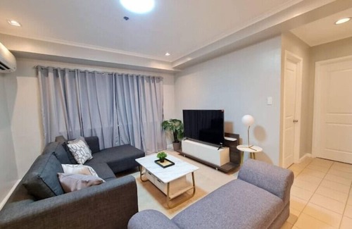 Bonifacio Global City Condo | New! Central and Spacious Three Bedroom in BGC!n
