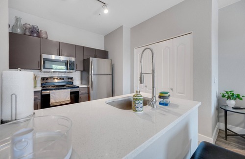 Phoenix Apartment | NEW! Central Relaxing 1BR Phoenix Retreat near Airport