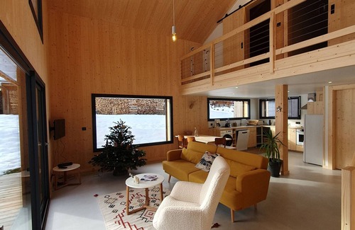 Morzine Ski Chalet | New Chalet in Morzine - 2 Bedrooms, Terrace, Near Center, Sleeps 4